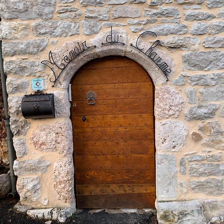 La Voutee 5 Epis Avec Bain Finlandais Prive Au Manoir Du Charme Gorges Du Tarn Bed & Breakfast Quezac  Eksteriør bilde
