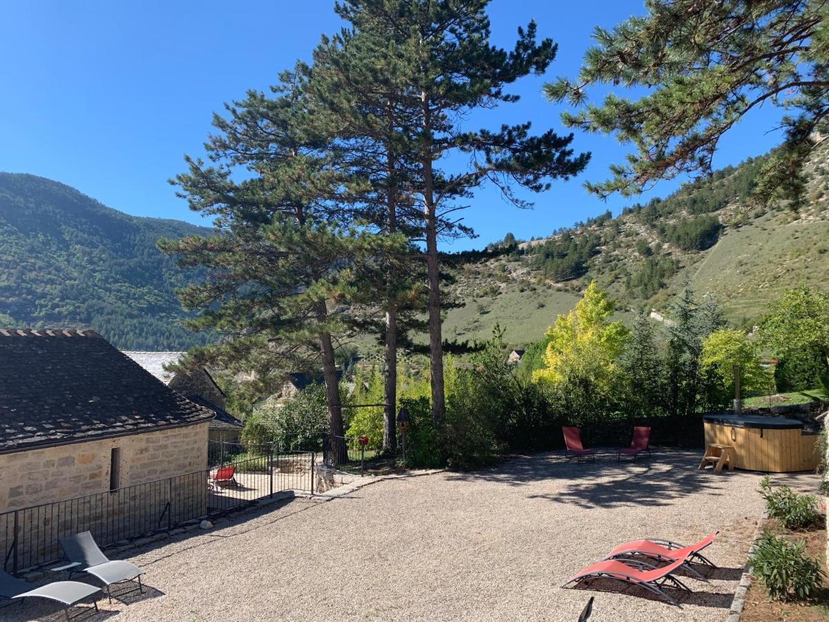 La Voutee 5 Epis Avec Bain Finlandais Prive Au Manoir Du Charme Gorges Du Tarn Bed & Breakfast Quezac  Eksteriør bilde
