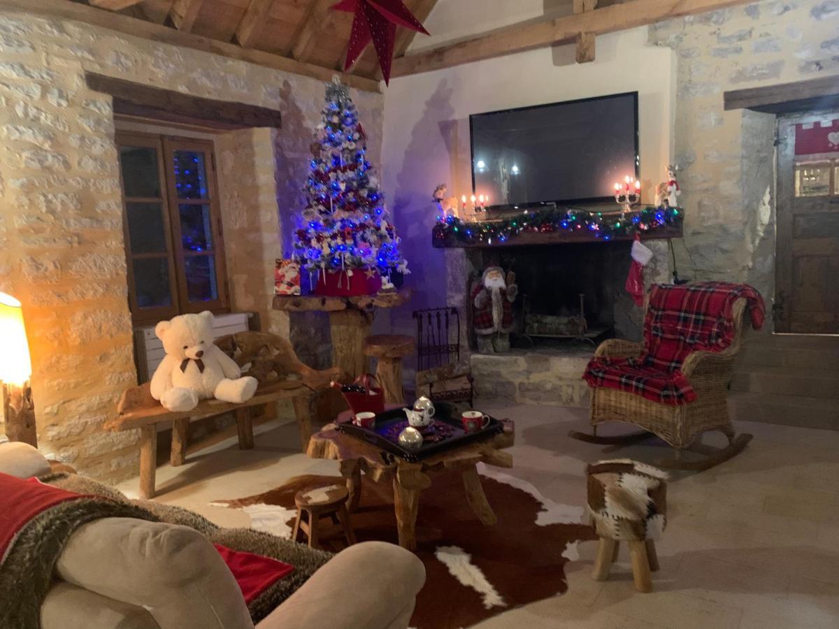 La Voutee 5 Epis Avec Bain Finlandais Prive Au Manoir Du Charme Gorges Du Tarn Bed & Breakfast Quezac  Eksteriør bilde