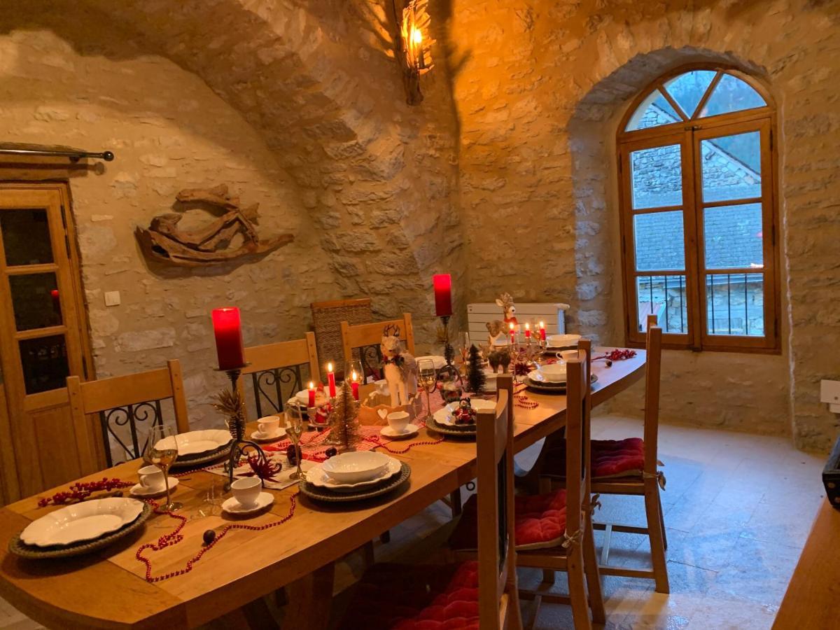 La Voutee 5 Epis Avec Bain Finlandais Prive Au Manoir Du Charme Gorges Du Tarn Bed & Breakfast Quezac  Eksteriør bilde