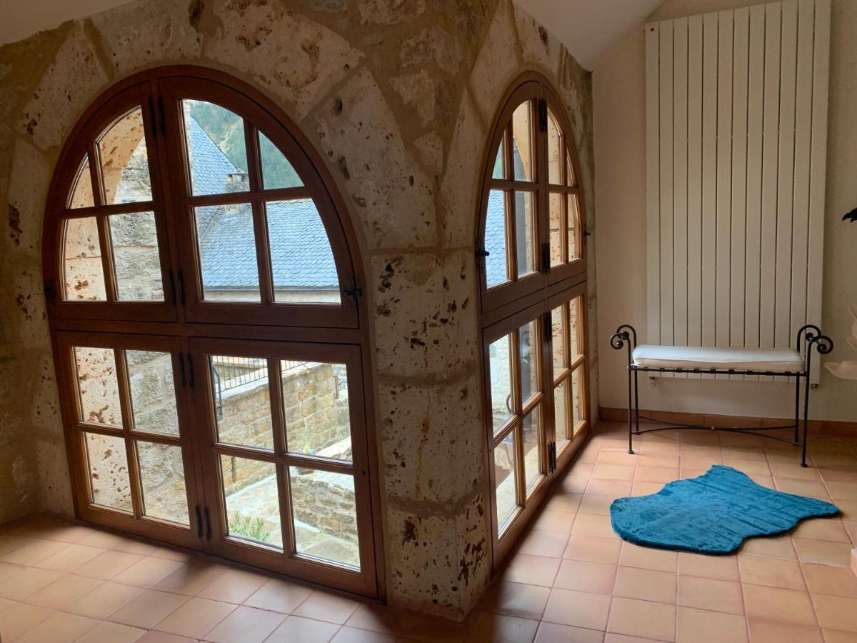 La Voutee 5 Epis Avec Bain Finlandais Prive Au Manoir Du Charme Gorges Du Tarn Bed & Breakfast Quezac  Eksteriør bilde